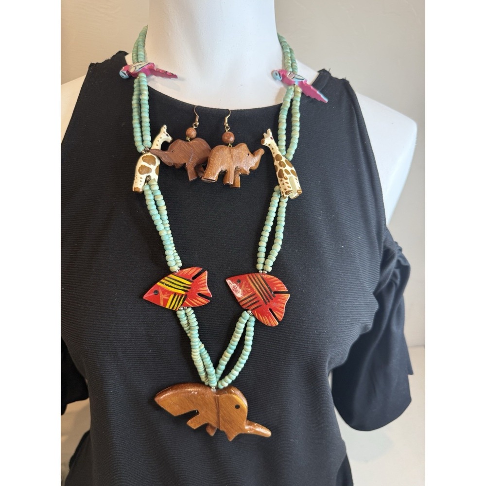 Vtg Hand Carved Wood Safari Animal Elephant Fish Turquoise Bead Jewelry Set